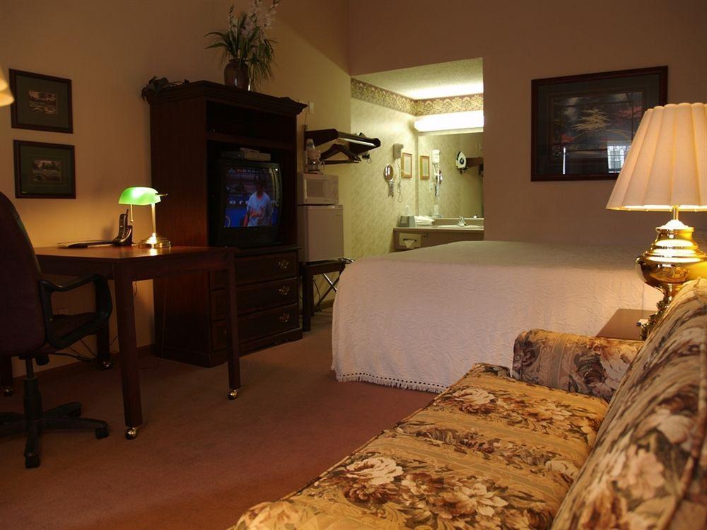 บัดเจ็ต ลอดจิ้ง เซนต์แคลร์ Hotel Saint Clair ภายนอก รูปภาพ