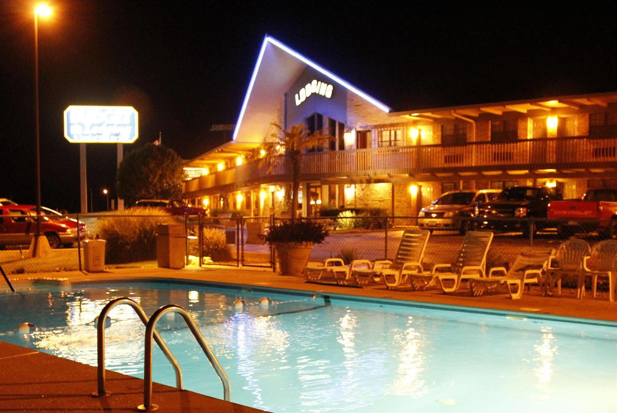 บัดเจ็ต ลอดจิ้ง เซนต์แคลร์ Hotel Saint Clair ภายนอก รูปภาพ